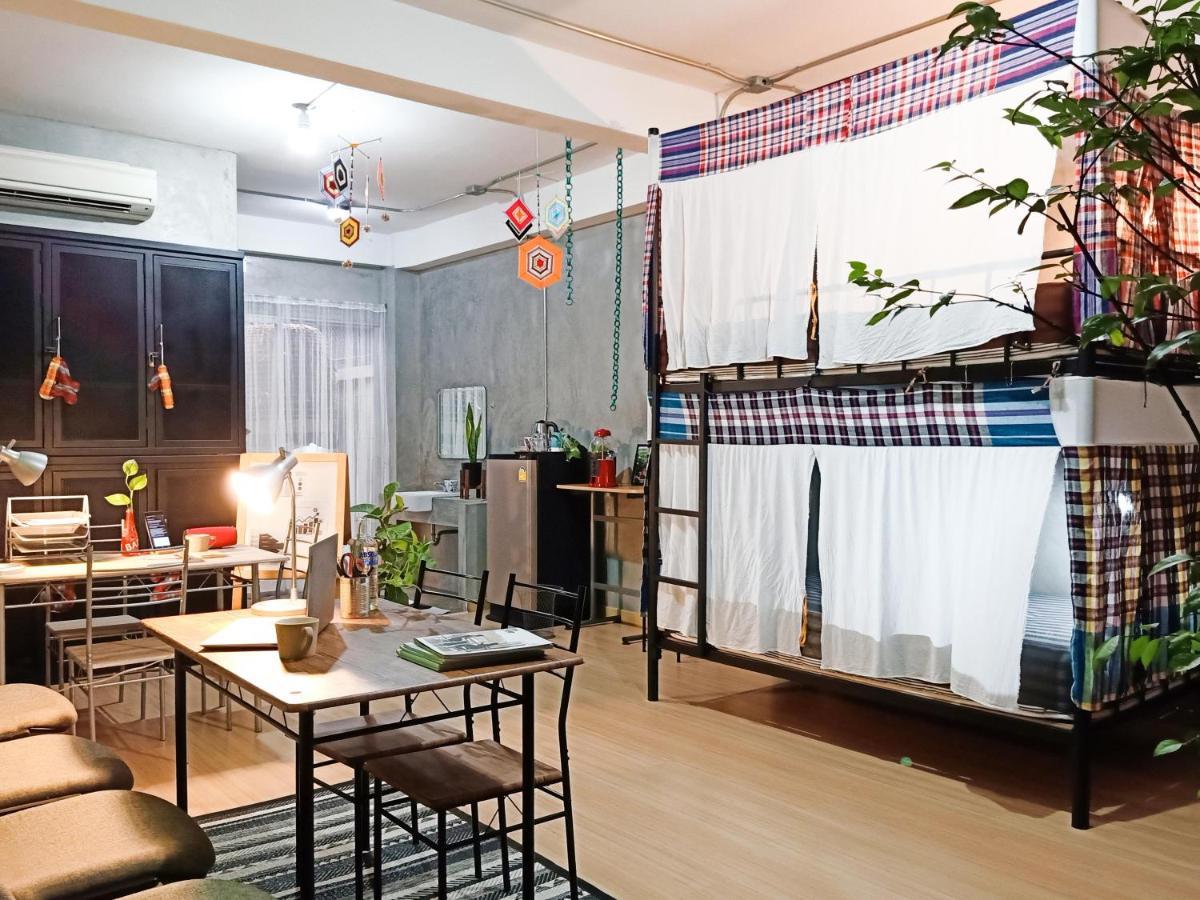Hostel Five Stars Ratchada 19 Bangkok Exteriér fotografie