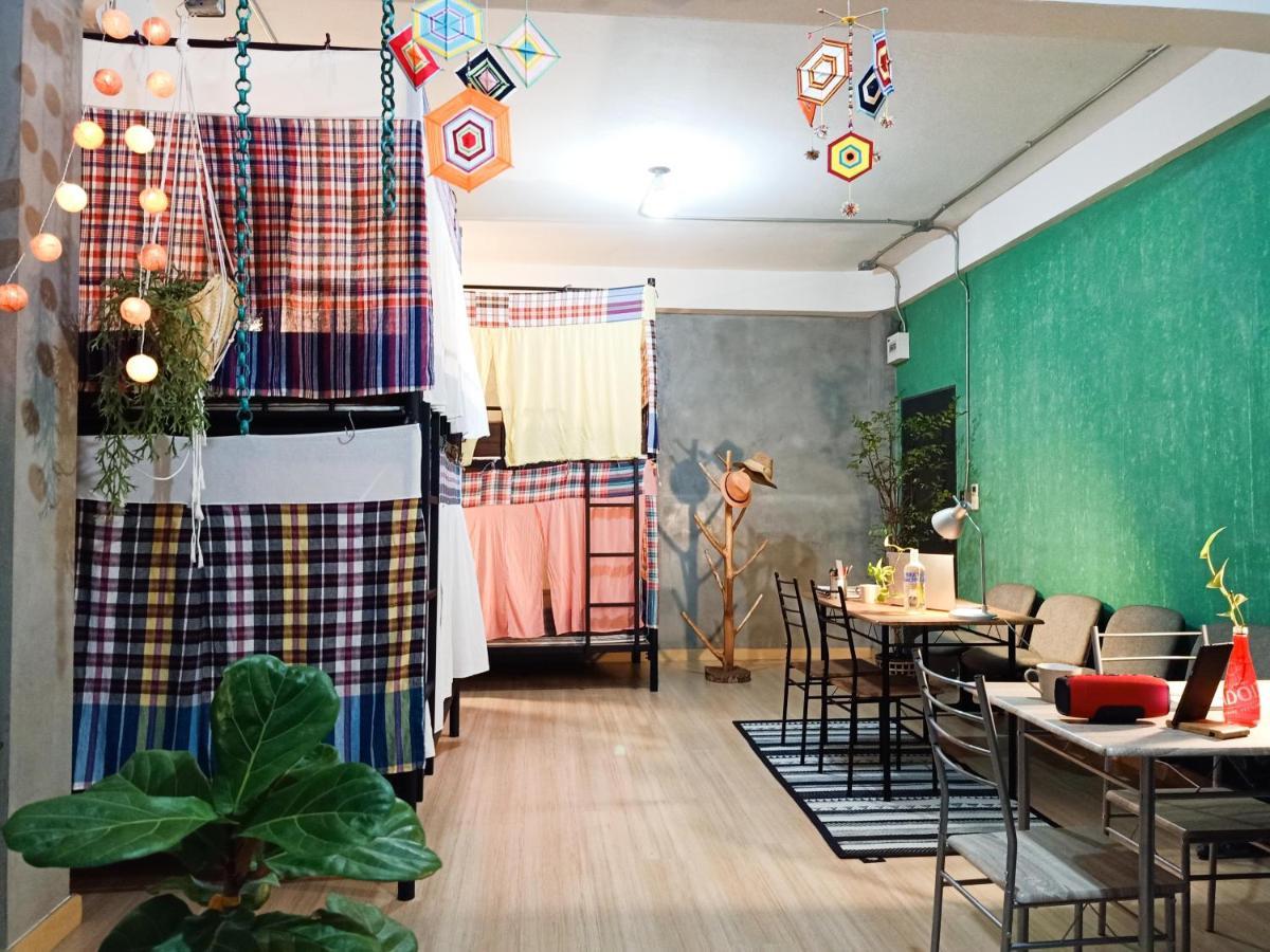 Hostel Five Stars Ratchada 19 Bangkok Exteriér fotografie